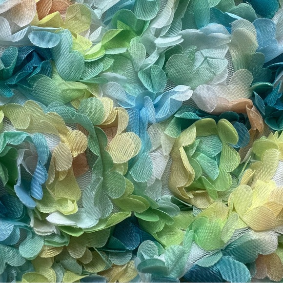 Free the Roses Pastel Flower Embellished Top Puff Sleeves Cropped Size Small - Picture 5 of 9